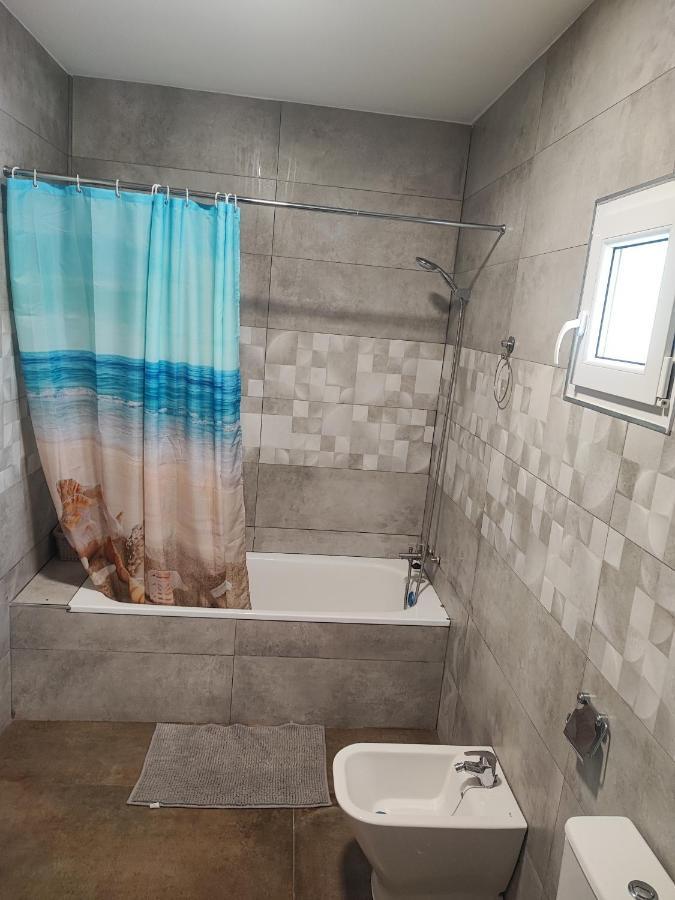 Precioso Bajo Muy Grande A 200 Metros De Playa Apartment Chipiona Exterior photo